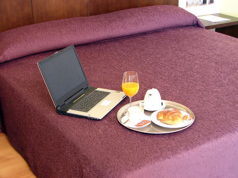 Hotel La Borona Gijón Quarto foto