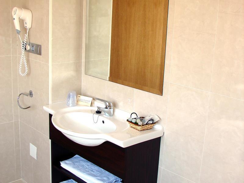 Hotel La Borona Gijón Quarto foto